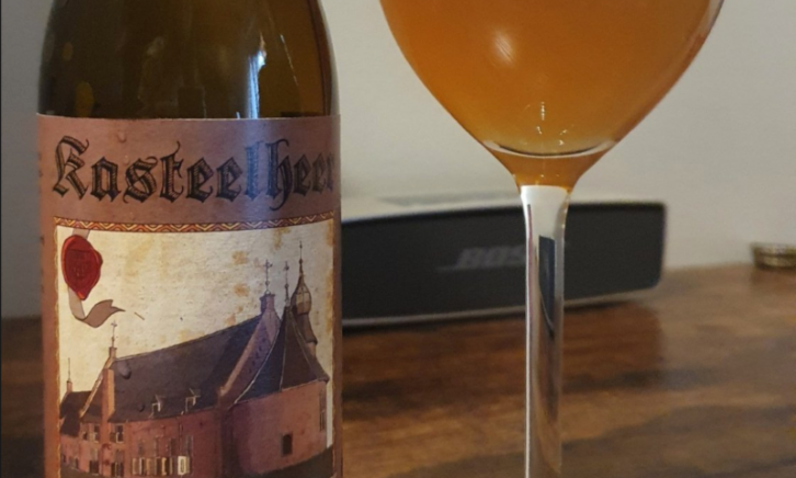 Kasteelheer Sterk Blond bier flesje en glas